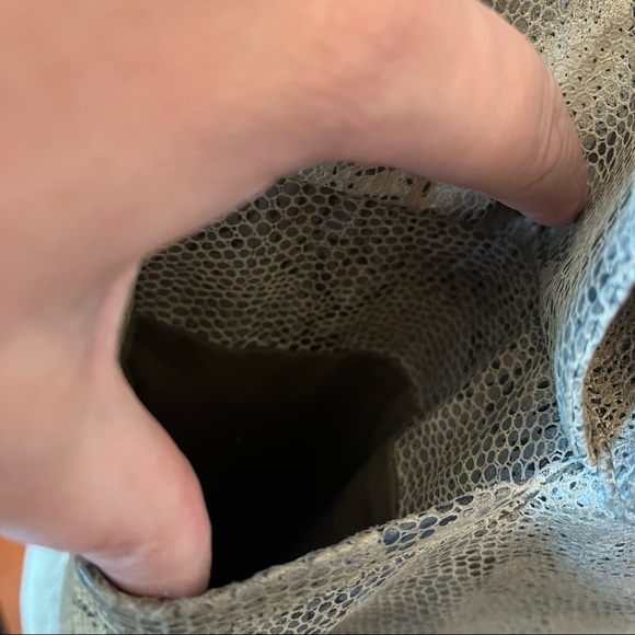 Vintage Adler Reptile Print Genuine Leather Olive Button Front Coat Size Medium - Picture 11 of 11